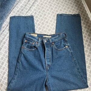 Levi’s Classic Blue Ribcage Straight Denim Jeans